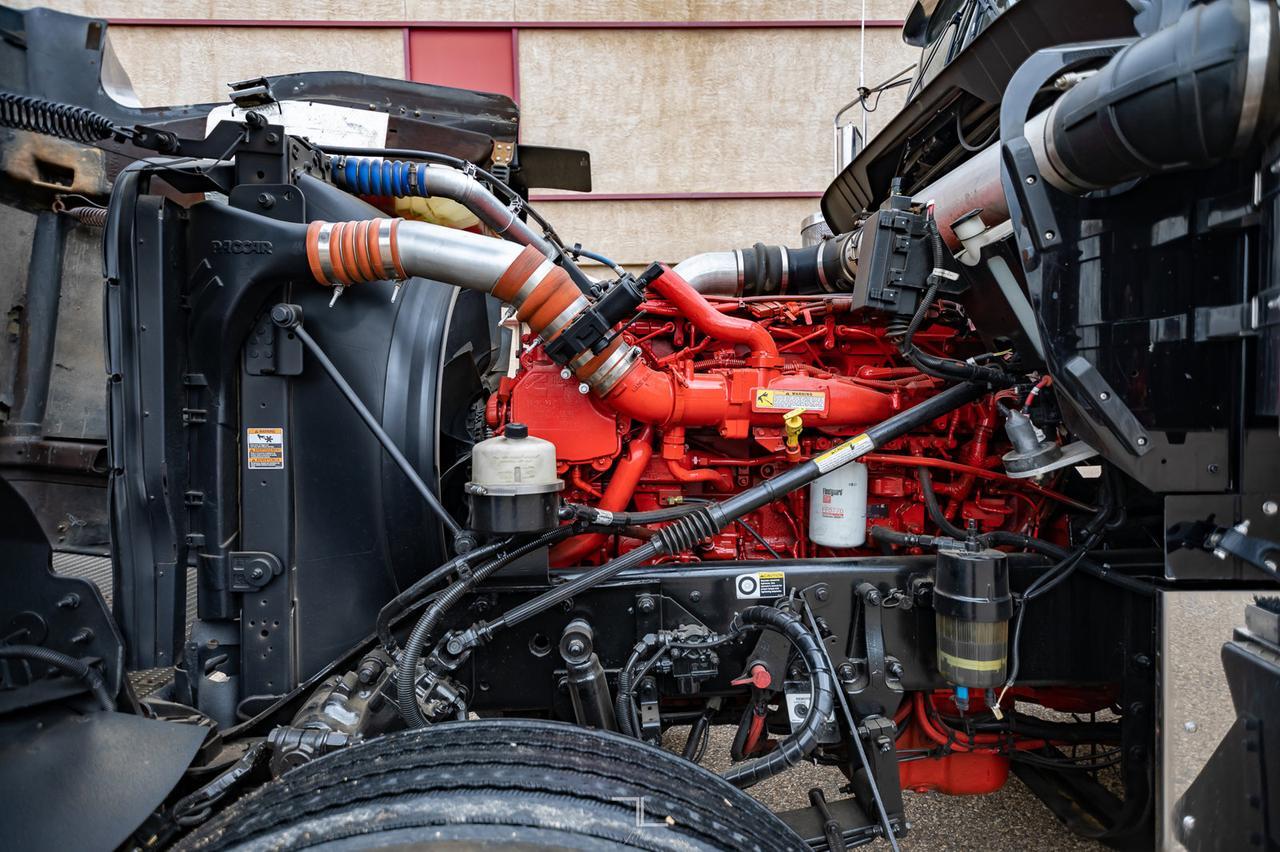 2014 Kenworth W-900 Tractor Sleeper Red Deer AB