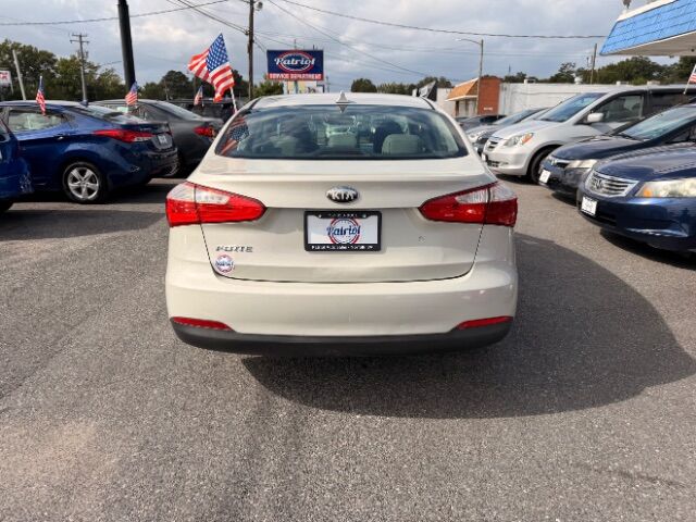 2014 Kia Forte . Norfolk VA
