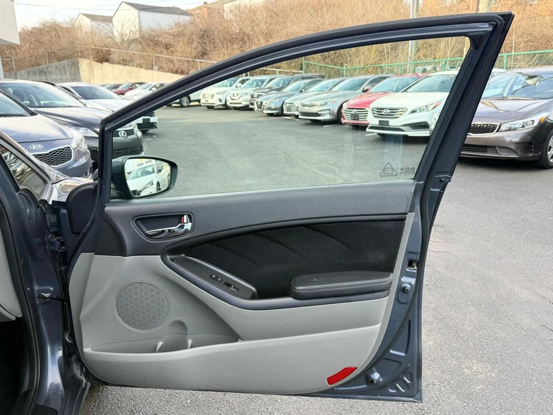 2014 Kia Forte LX Sedan 4D Cincinnati OH