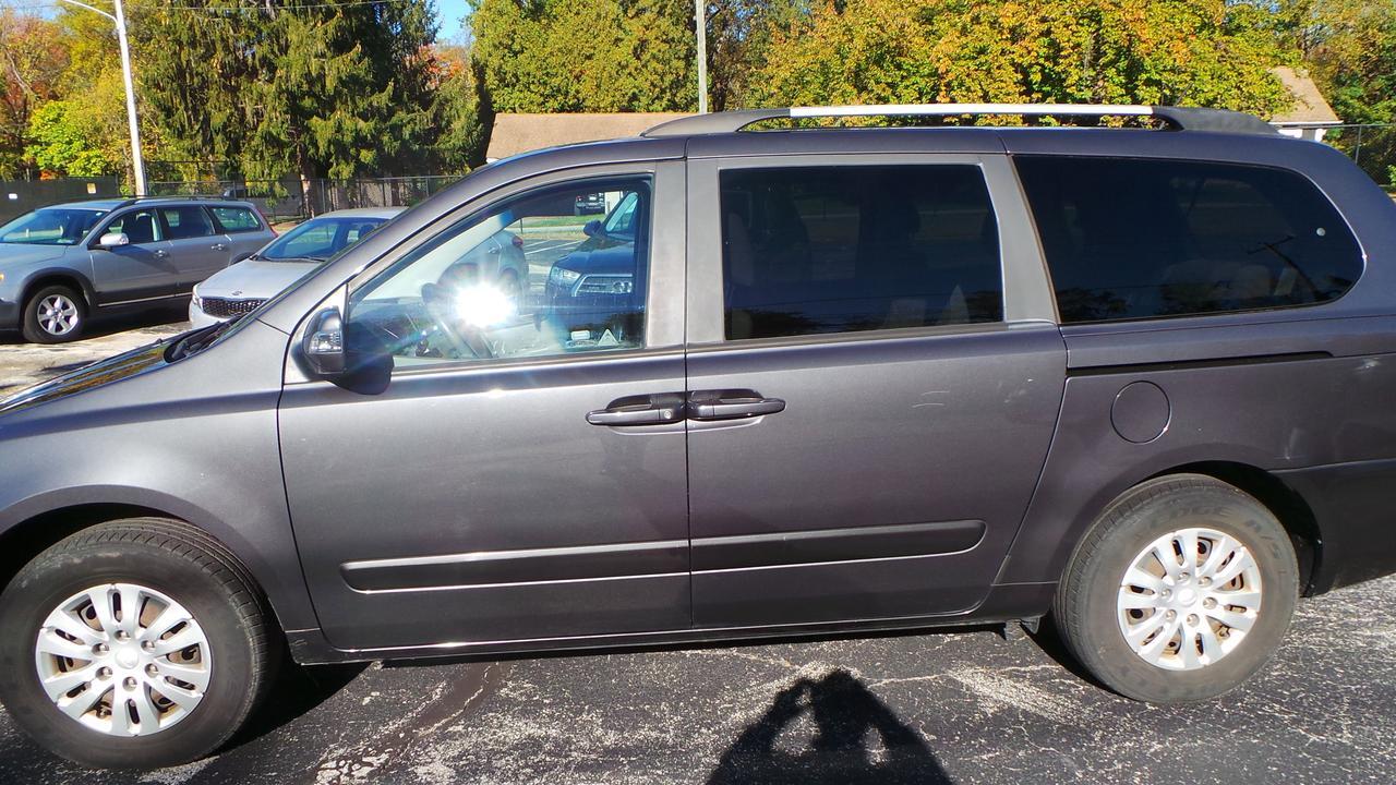2014 Kia Sedona LX