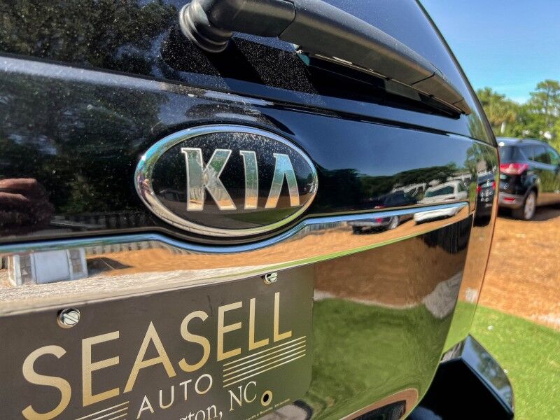 2014 Kia Sedona LX Wilmington NC
