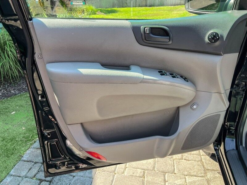 2014 Kia Sedona LX Wilmington NC