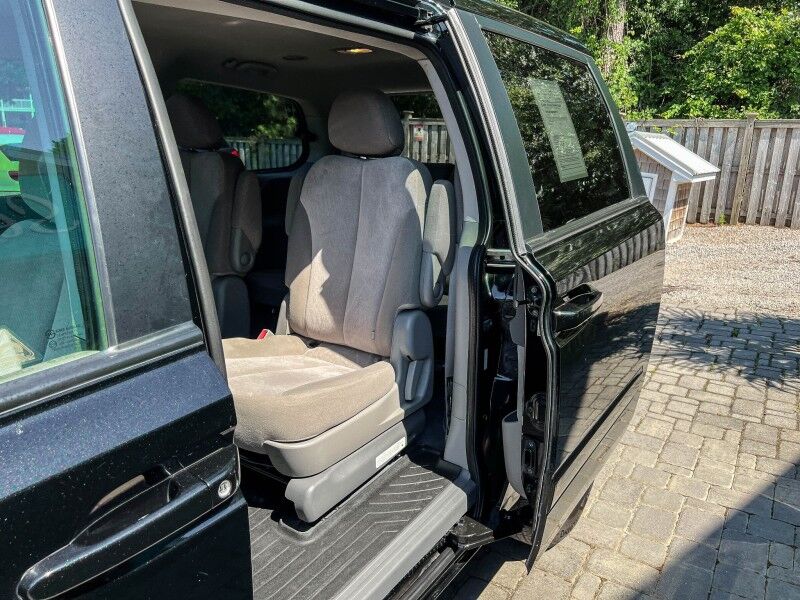 2014 Kia Sedona LX Wilmington NC