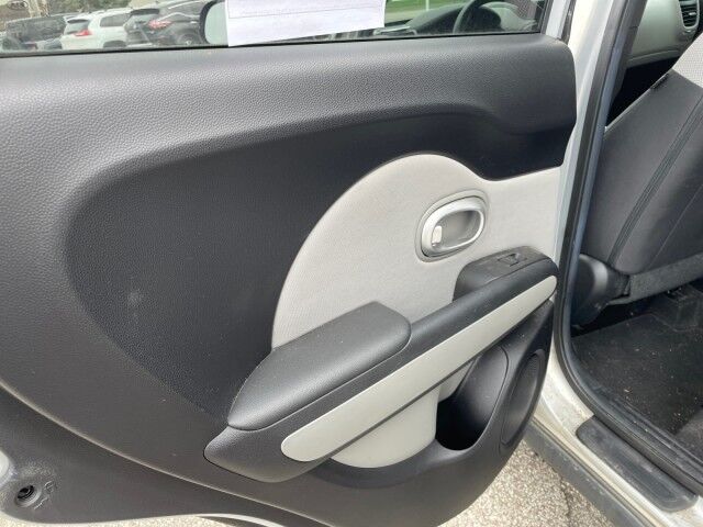 2014 Kia Soul Base Cleveland OH