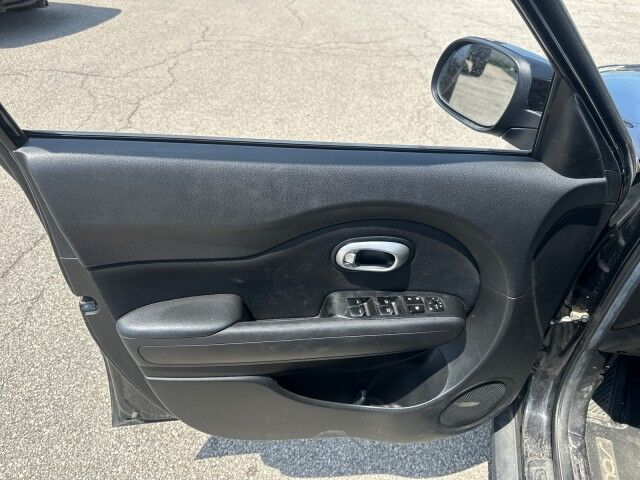 2014 Kia Soul Base Cleveland OH