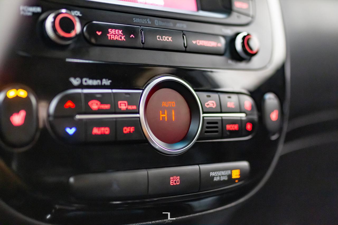 2014 Kia Soul SX Two-Tone Leather BCam Hseat Red Deer AB