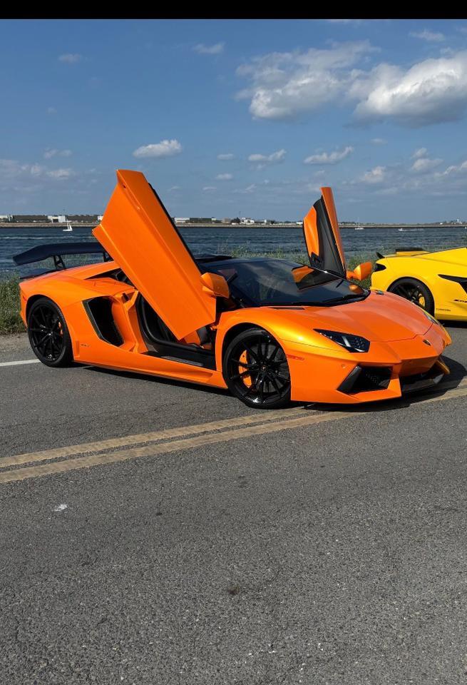 2014 Lamborghini Aventador