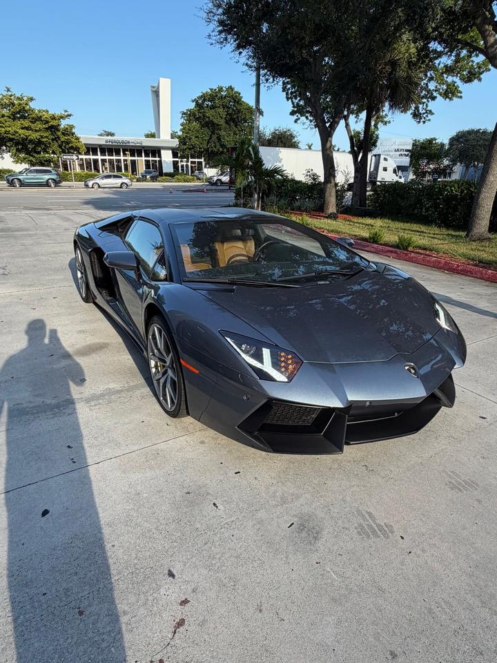 2014 Lamborghini Aventador