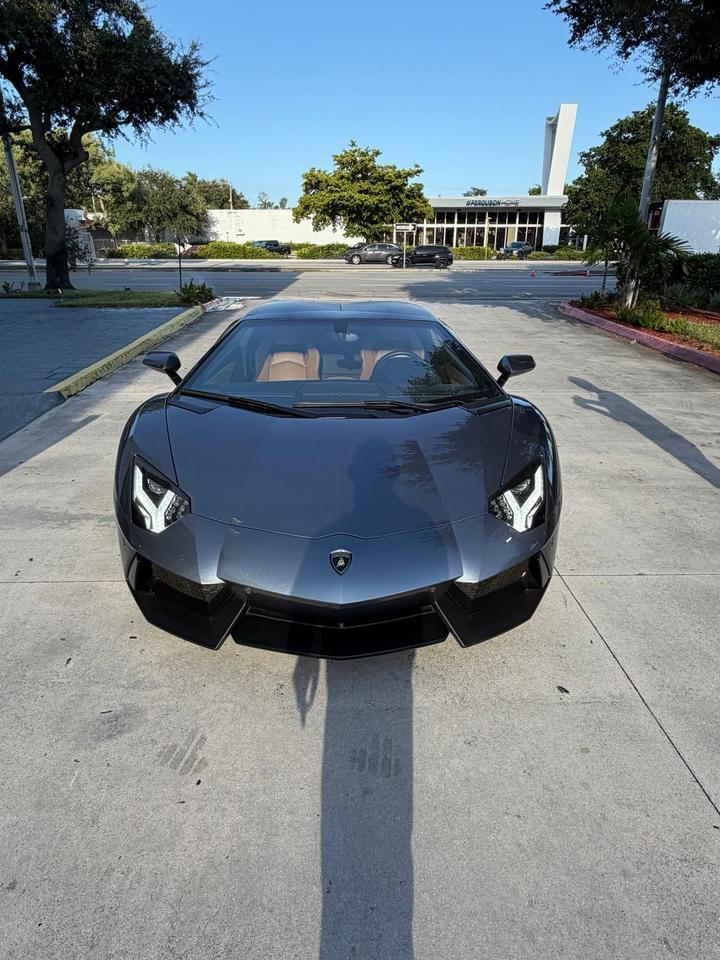 2014 Lamborghini Aventador