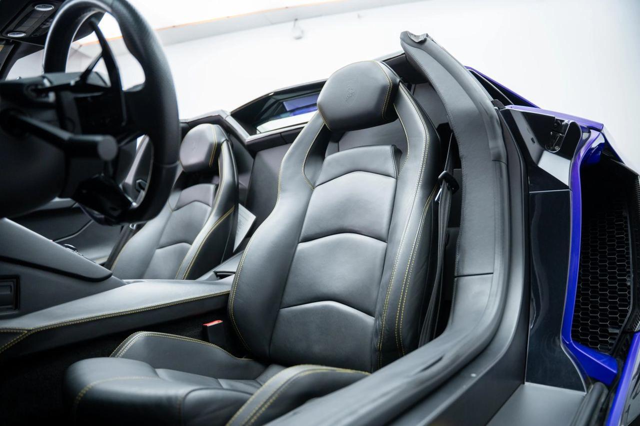 2014 Lamborghini Aventador