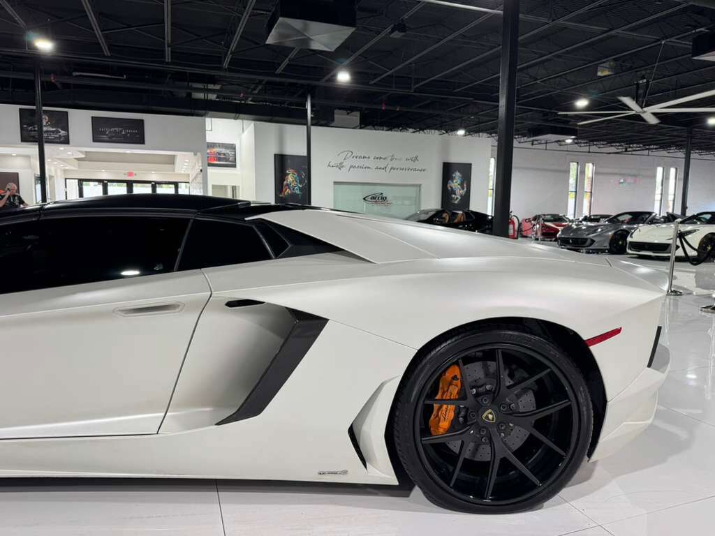 2014 Lamborghini Aventador Roadster Bianco Canopus paint, Sensonum audio system AND MUCH MORE!! Fort Lauderdale FL