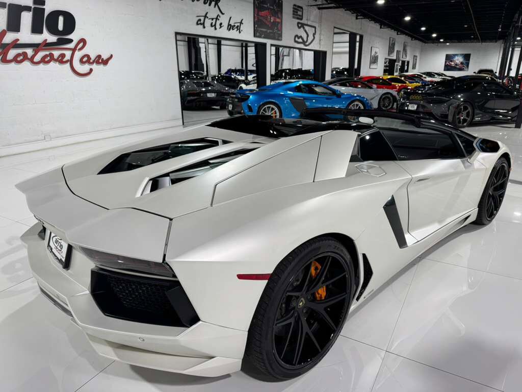 2014 Lamborghini Aventador Roadster Bianco Canopus paint, Sensonum audio system AND MUCH MORE!! Fort Lauderdale FL