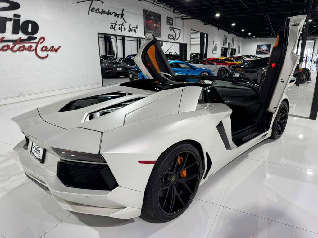 2014 Lamborghini Aventador Roadster Bianco Canopus paint, Sensonum audio system AND MUCH MORE!! Fort Lauderdale FL