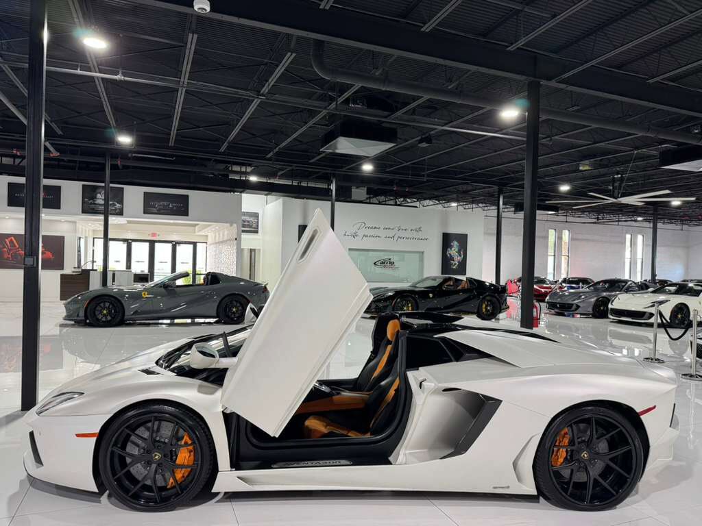 2014 Lamborghini Aventador Roadster Bianco Canopus paint, Sensonum audio system AND MUCH MORE!! Fort Lauderdale FL
