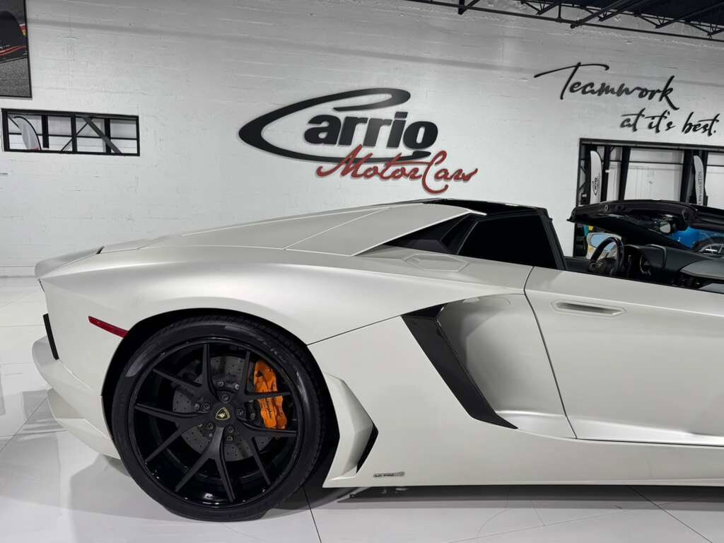 2014 Lamborghini Aventador Roadster Bianco Canopus paint, Sensonum audio system AND MUCH MORE!! Fort Lauderdale FL