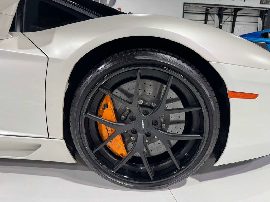 2014 Lamborghini Aventador Roadster Bianco Canopus paint, Sensonum audio system AND MUCH MORE!! Fort Lauderdale FL