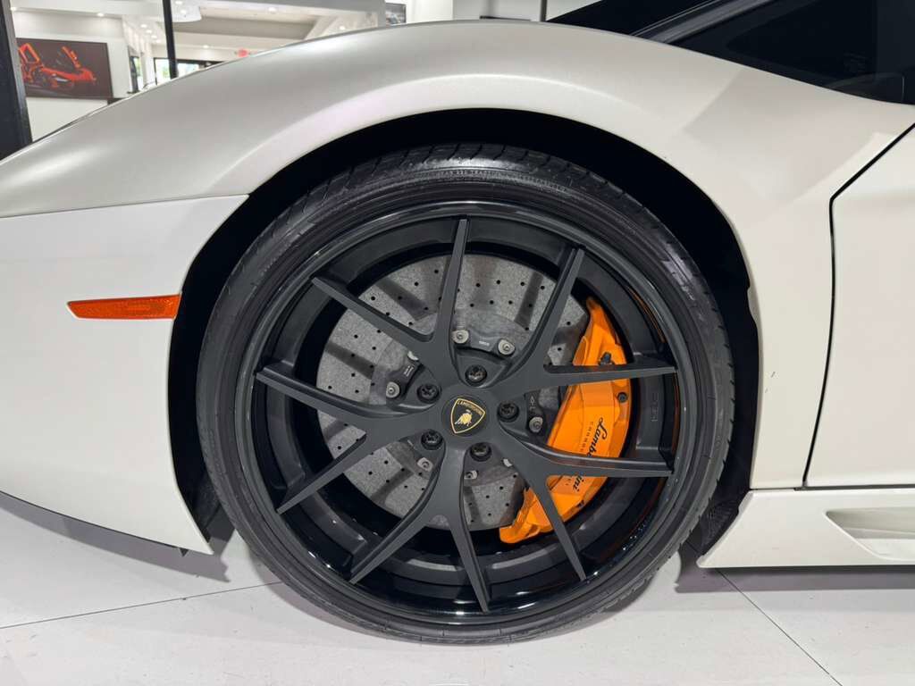 2014 Lamborghini Aventador Roadster Bianco Canopus paint, Sensonum audio system AND MUCH MORE!! Fort Lauderdale FL
