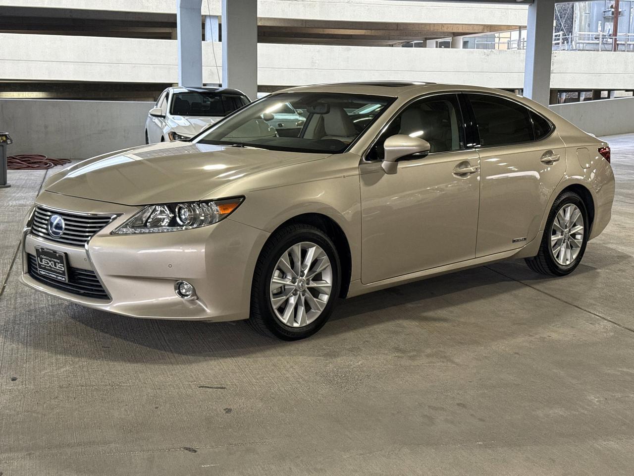 2014 Lexus ES 300h Hybrid