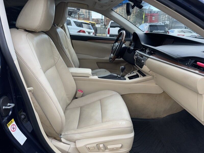 2014 Lexus ES 300h Hybrid w/ Luxury Package w/Bamboo Trim Arlington VA