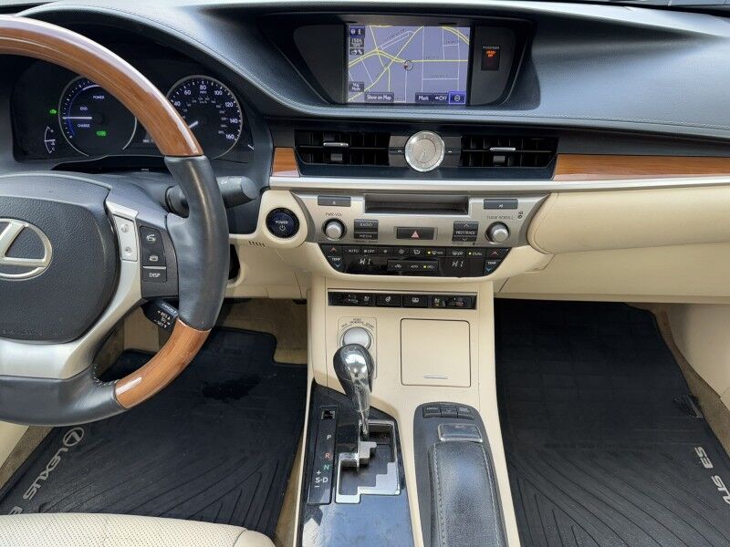 2014 Lexus ES 300h Hybrid w/ Luxury Package w/Bamboo Trim Arlington VA