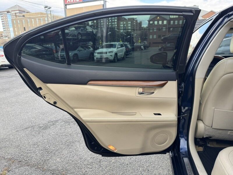 2014 Lexus ES 300h Hybrid w/ Luxury Package w/Bamboo Trim Arlington VA