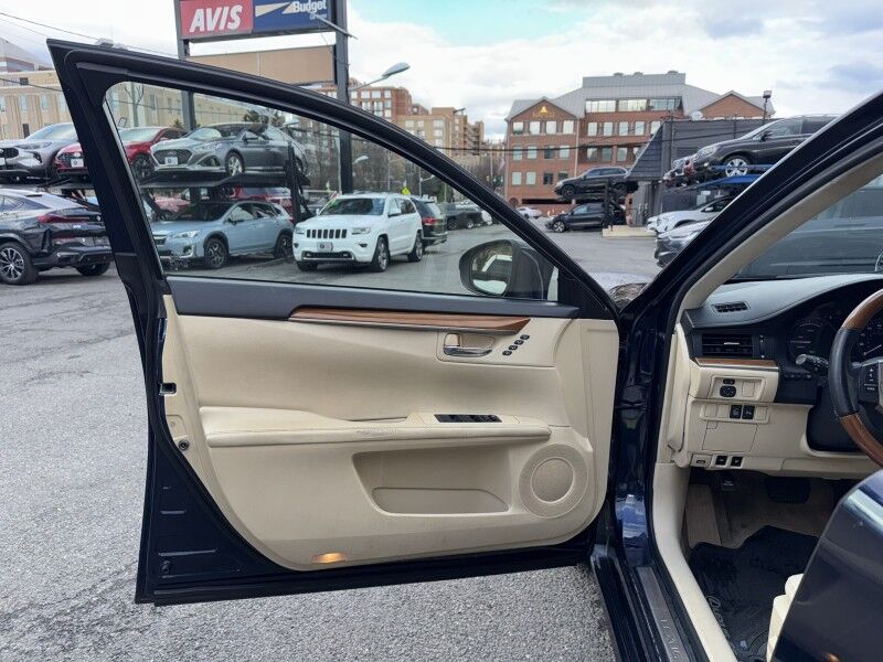 2014 Lexus ES 300h Hybrid w/ Luxury Package w/Bamboo Trim Arlington VA