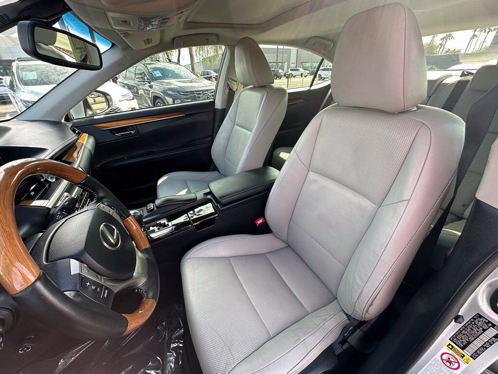 2014 Lexus ES 300h