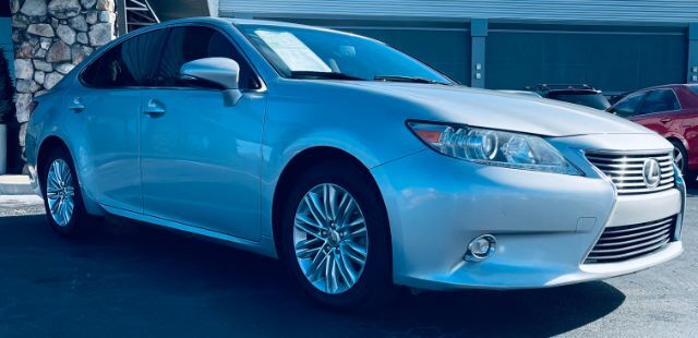 2014 Lexus ES 350 / HD / SAR Sedan