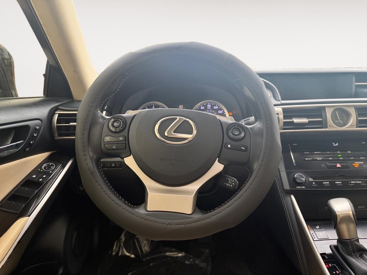 2014 Lexus IS 250 HEATED AND VENTILATED SEATS, SUNROOF, BLUETOOTH, POWER MIRRORS, BLIND SPOT ALERT, KEYLESS START, POWER SEATS, STEERING WHEEL CONTROLS, LOW MILES! Norfolk VA