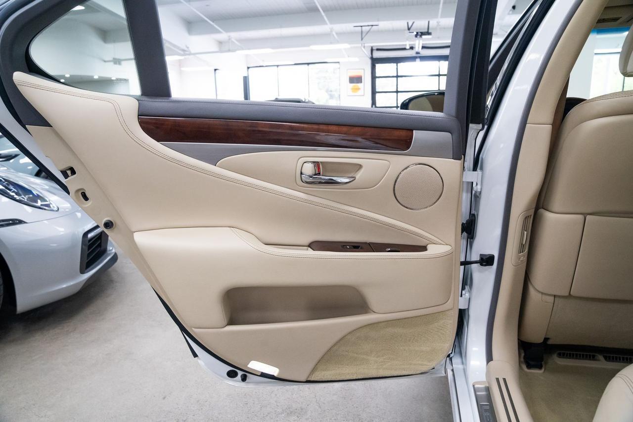 2014 Lexus LS 460 Ventilated Seats Blind Spot Monitor Portland OR