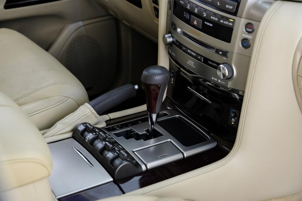 2014 Lexus LX 570 AWD NAVIGATION TV ENTERTAINMENT SUNROOF LEATHER SEATS REAR CAMERA KEYLESS START Carrollton TX