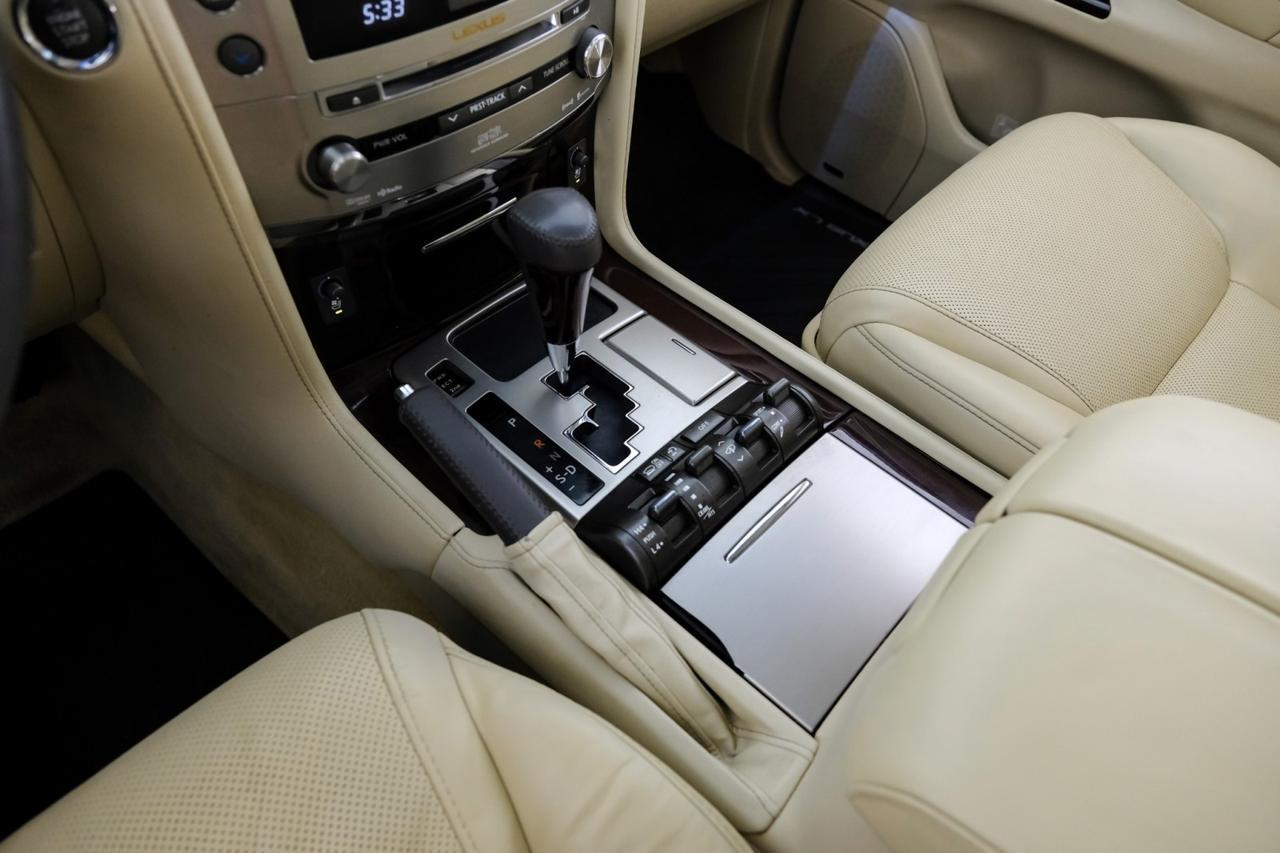 2014 Lexus LX 570 AWD NAVIGATION TV ENTERTAINMENT SUNROOF LEATHER SEATS REAR CAMERA KEYLESS START Carrollton TX