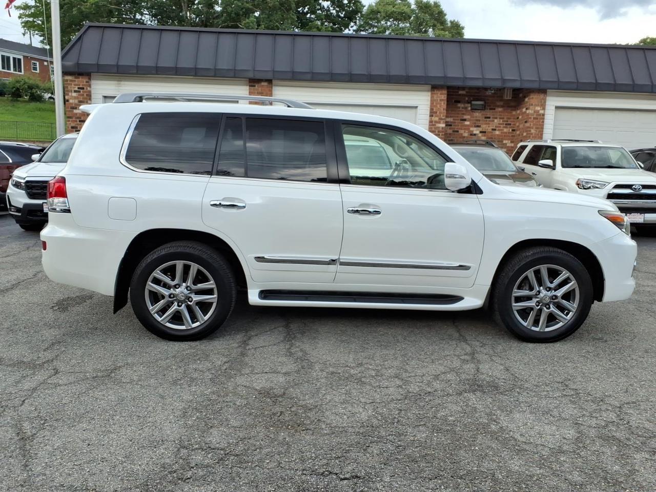 2014 Lexus LX 570 Base