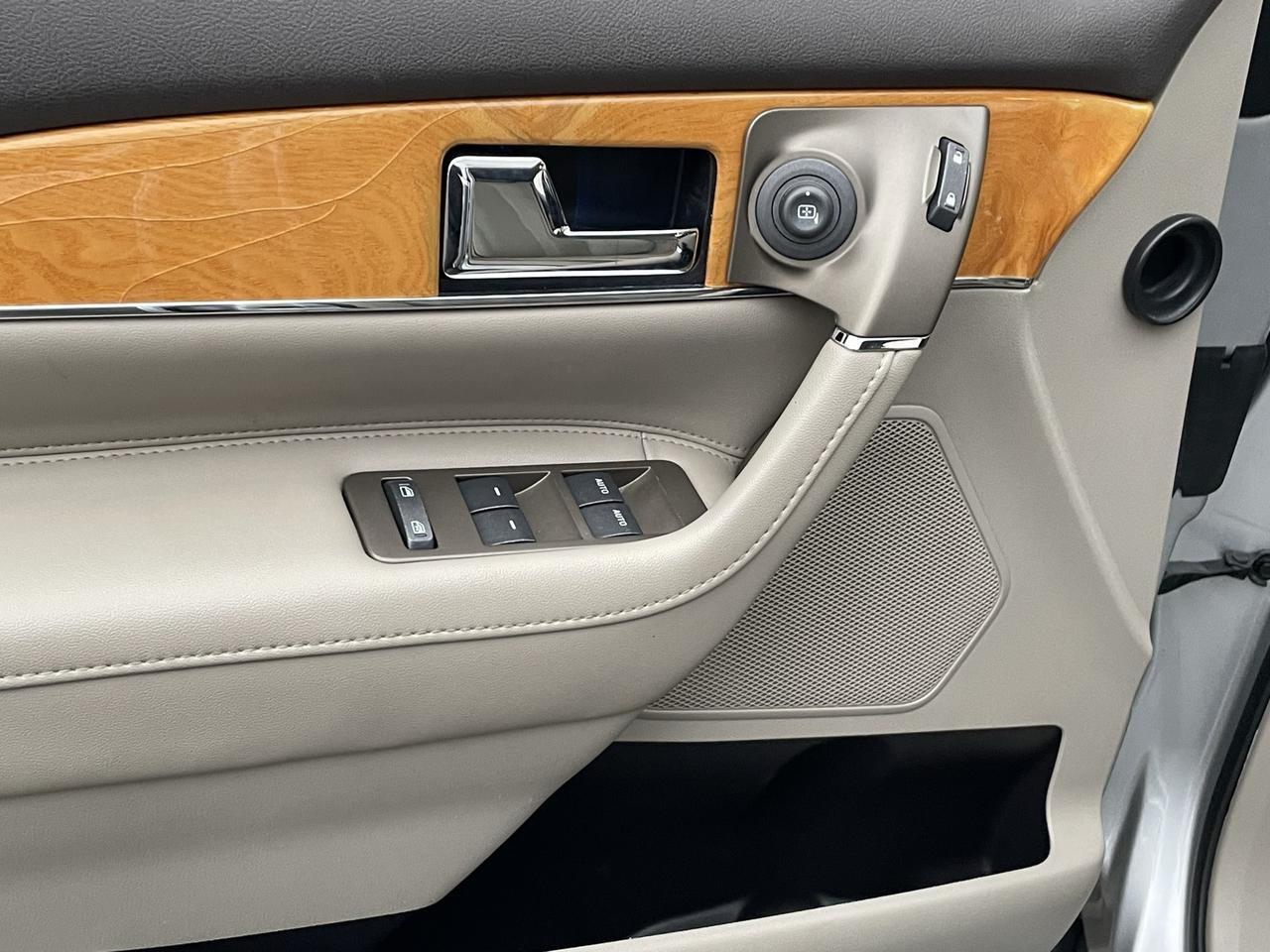 2014 Lincoln MKX Base Alexandria VA