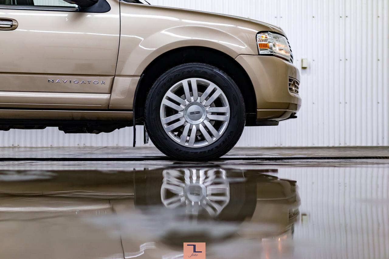 2014 Lincoln Navigator AWD Limited Leather Roof Nav BCam Red Deer AB