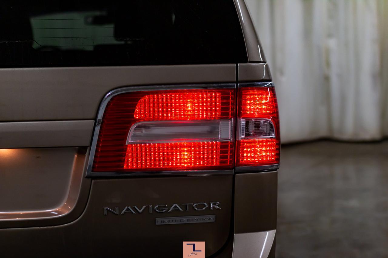 2014 Lincoln Navigator AWD Limited Leather Roof Nav BCam Red Deer AB