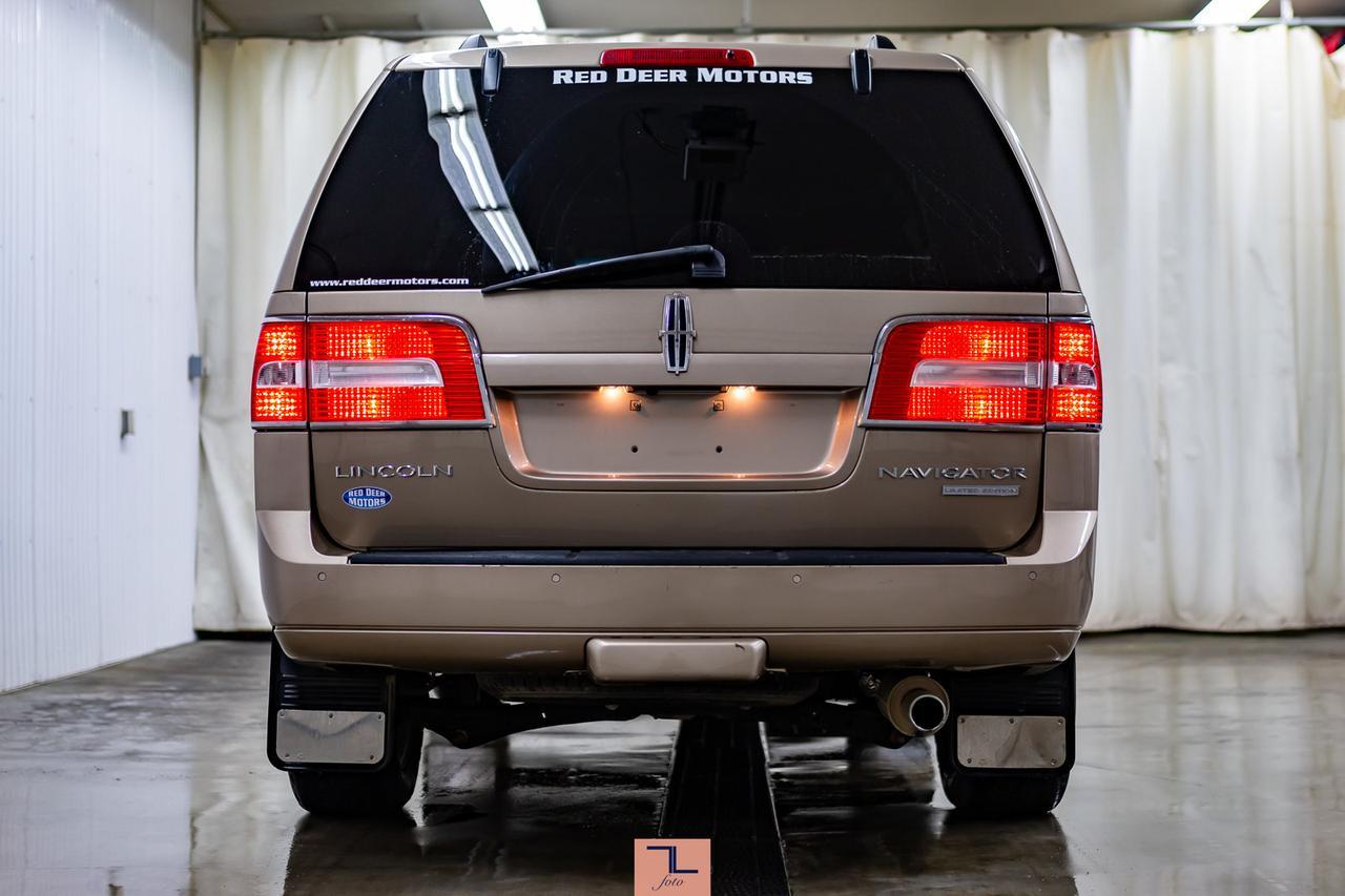 2014 Lincoln Navigator AWD Limited Leather Roof Nav BCam Red Deer AB