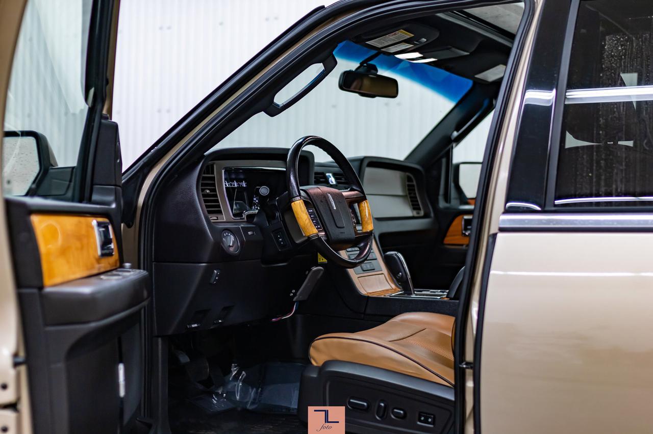 2014 Lincoln Navigator AWD Limited Leather Roof Nav BCam Red Deer AB