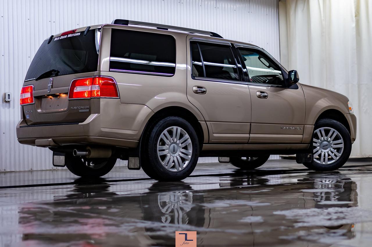 2014 Lincoln Navigator AWD Limited Leather Roof Nav BCam Red Deer AB