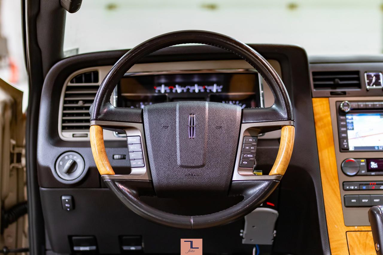 2014 Lincoln Navigator AWD Limited Leather Roof Nav BCam Red Deer AB