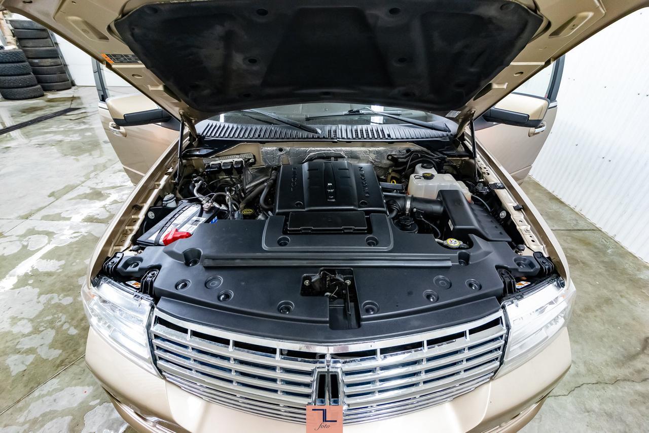 2014 Lincoln Navigator AWD Limited Leather Roof Nav BCam Red Deer AB