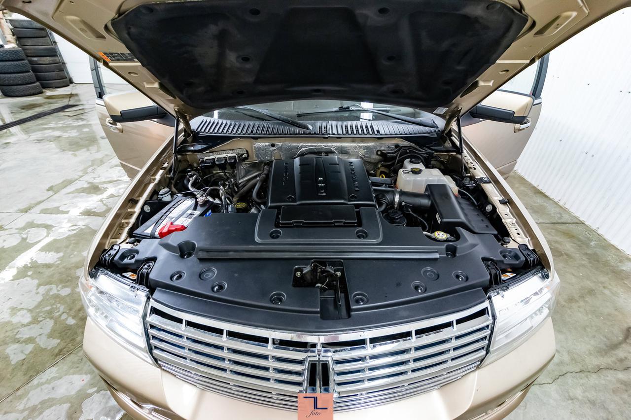 2014 Lincoln Navigator AWD Limited Leather Roof Nav BCam Red Deer AB