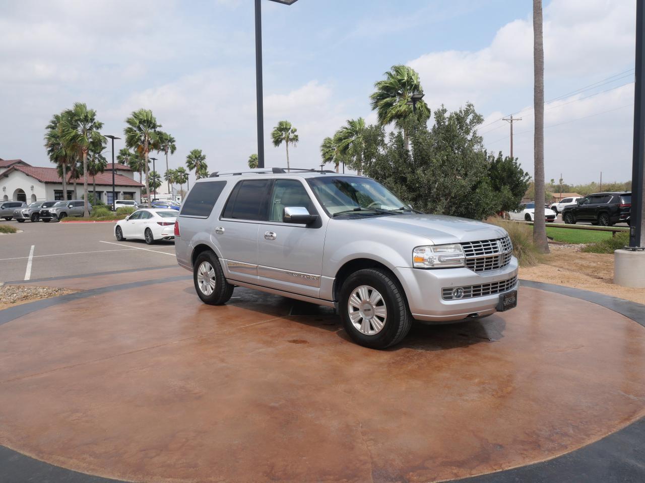 2014 Lincoln Navigator Base