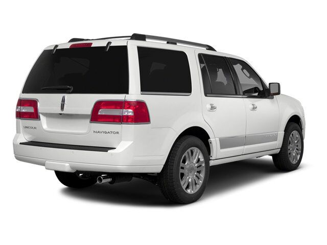 2014 Lincoln Navigator Base