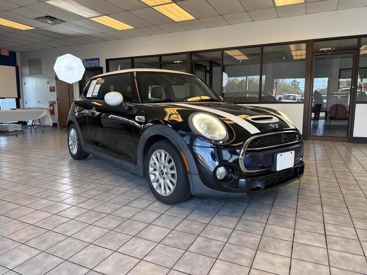 2014 MINI Cooper S Base