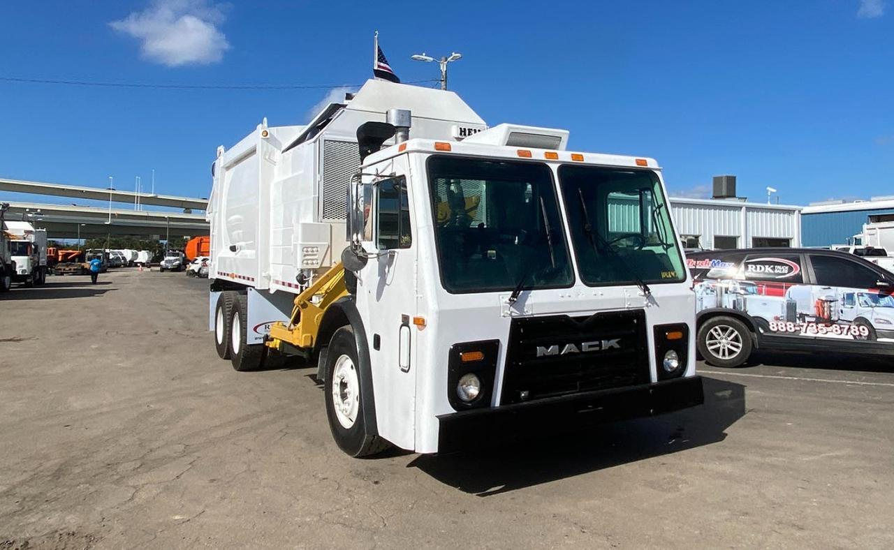 Used 2014 mack leu613 28 yard heil side loader garbage truck tampa fl
