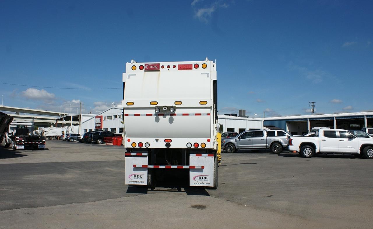 2014 Mack LEU613 30 yd Heil Side Loader Garbage Truck Tampa FL