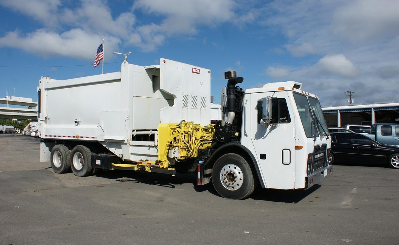 2014 Mack LEU613 30 yd. Heil Side Loader Garbage Truck Tampa FL