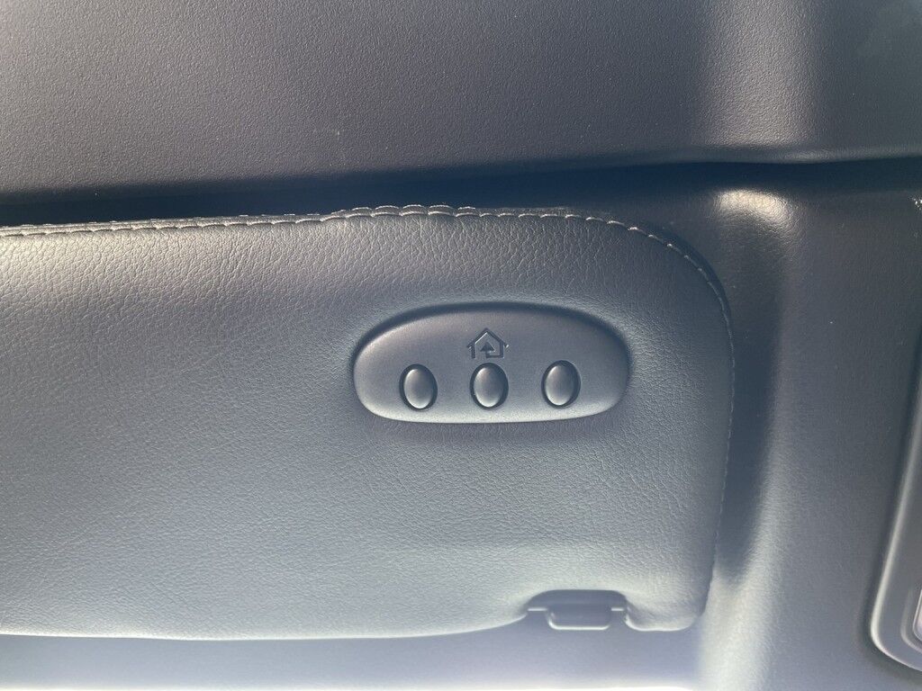 2014 Maserati GranTurismo Convertible PROJECT CAR, NEEDS SOME TLC~CONVERTIBLE~ CLEAN CARFAX~ ONLY 44K MILES~ 4.7L V8~ BLACK WHEELS~ RUNS GREAT!!~ WE OFFER ONLINE FINANCE AND SHIPPING! Sarasota FL