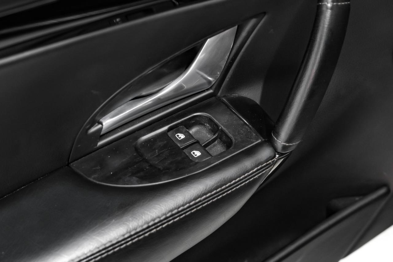 2014 Maserati GranTurismo SPORT NAVIGATION LEATHER HEATED SEATS FRONT AND REAR PARKING SENSORS BOSE SOUND PADDLE SHIFTERS Carrollton TX